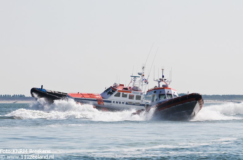 KNRM BRESKENS 2012-08-10 - RESCUE VLISSINGEN - FOTO MARIO RENTMEESTER112zeeland.jpg